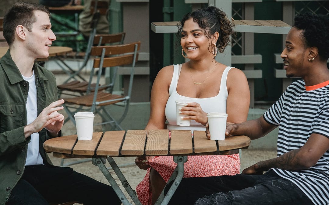 Conversation Threading: 4 Steps & Examples to Improve Your Social Skills