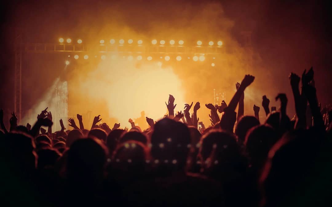 How to make friends at a concert