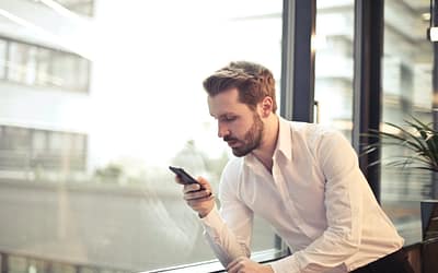 Why Do Guys Like Sexting So Much? 9 Reasons