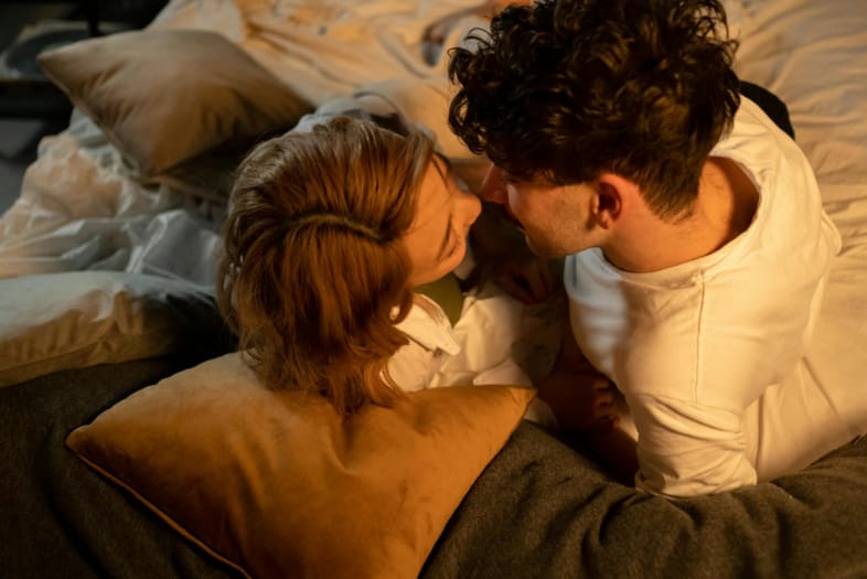signs he's making love